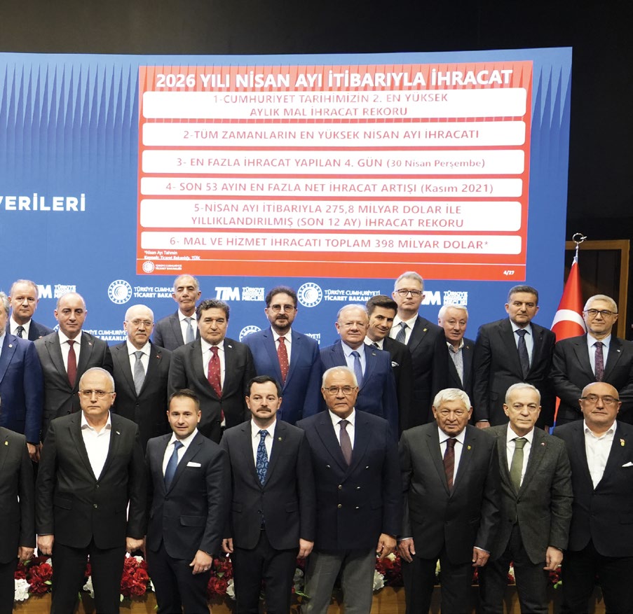 TİM Nisan 2026 dış ticaret verileri basın açıklamasında çekilen toplu fotoğraf