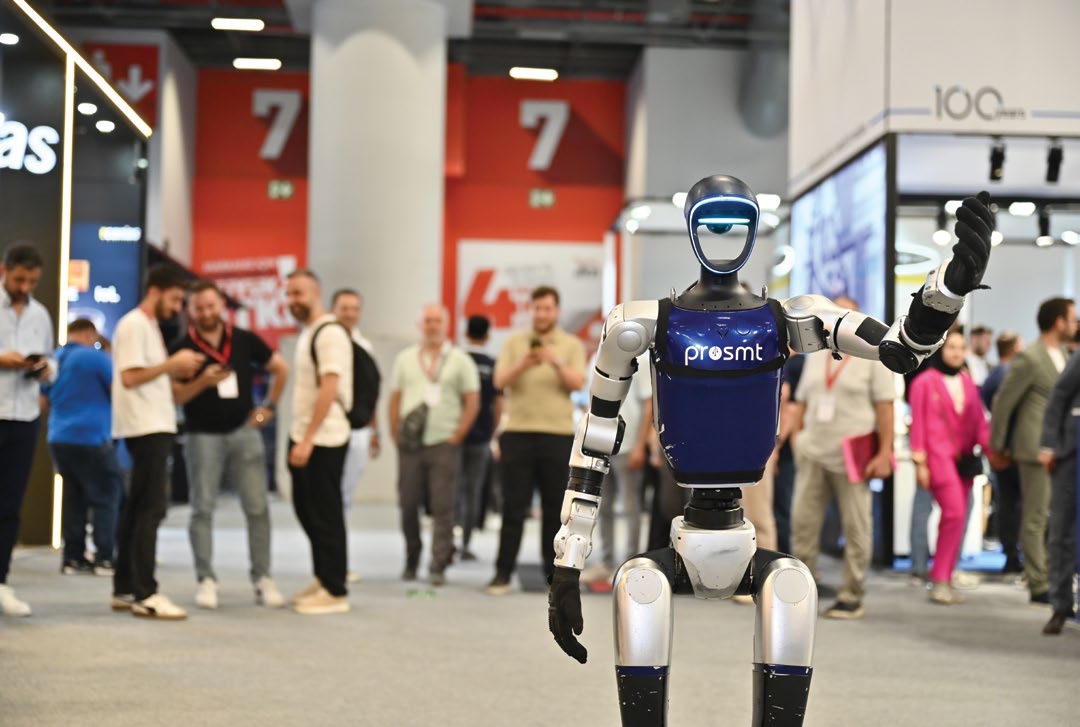 WIN EURASIA 2026'da sergilenen prosmt insansı robot