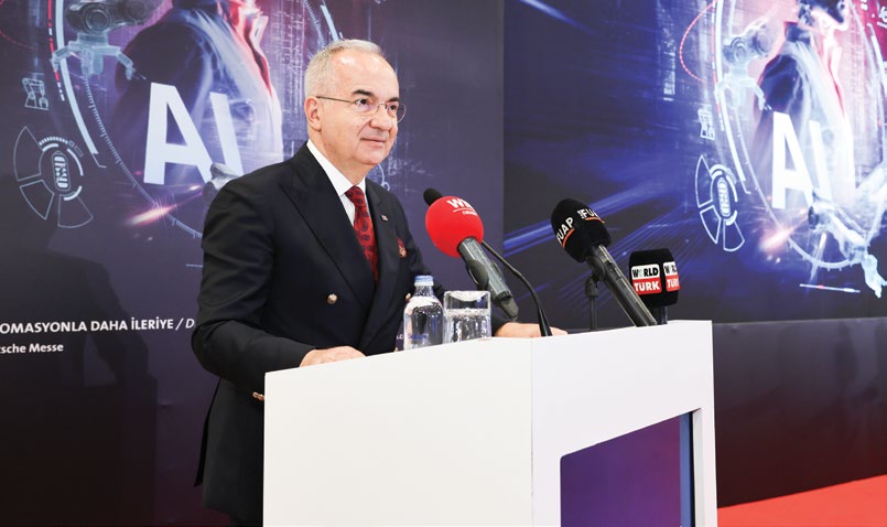MAKFED ve TİM Başkan Vekili Kutlu Karavelioğlu WIN EURASIA 2026 açılışında konuşurken
