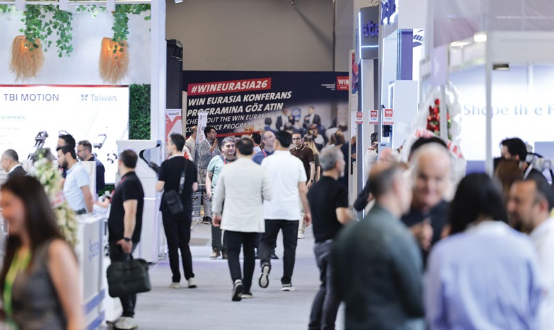 WIN EURASIA 2026 fuar koridorlarında yoğun ziyaretçi akışı