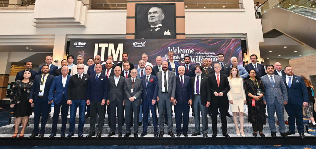 ITM 2026 Uluslararası Tekstil Makineleri Fuarı açılışında Tüyap Fuar ve Kongre Merkezi'nde çekilen toplu fotoğraf